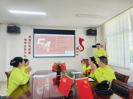开展“青春筑路”主题交流分享会_副本.jpg
